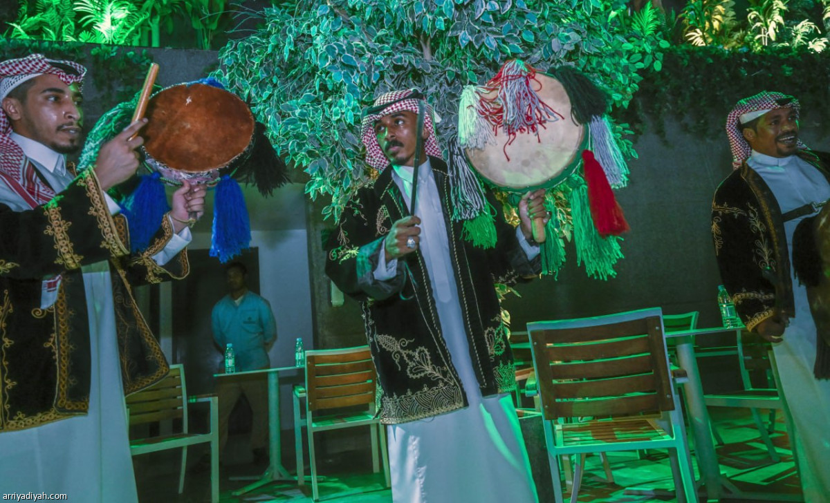 الشعب يفرح
