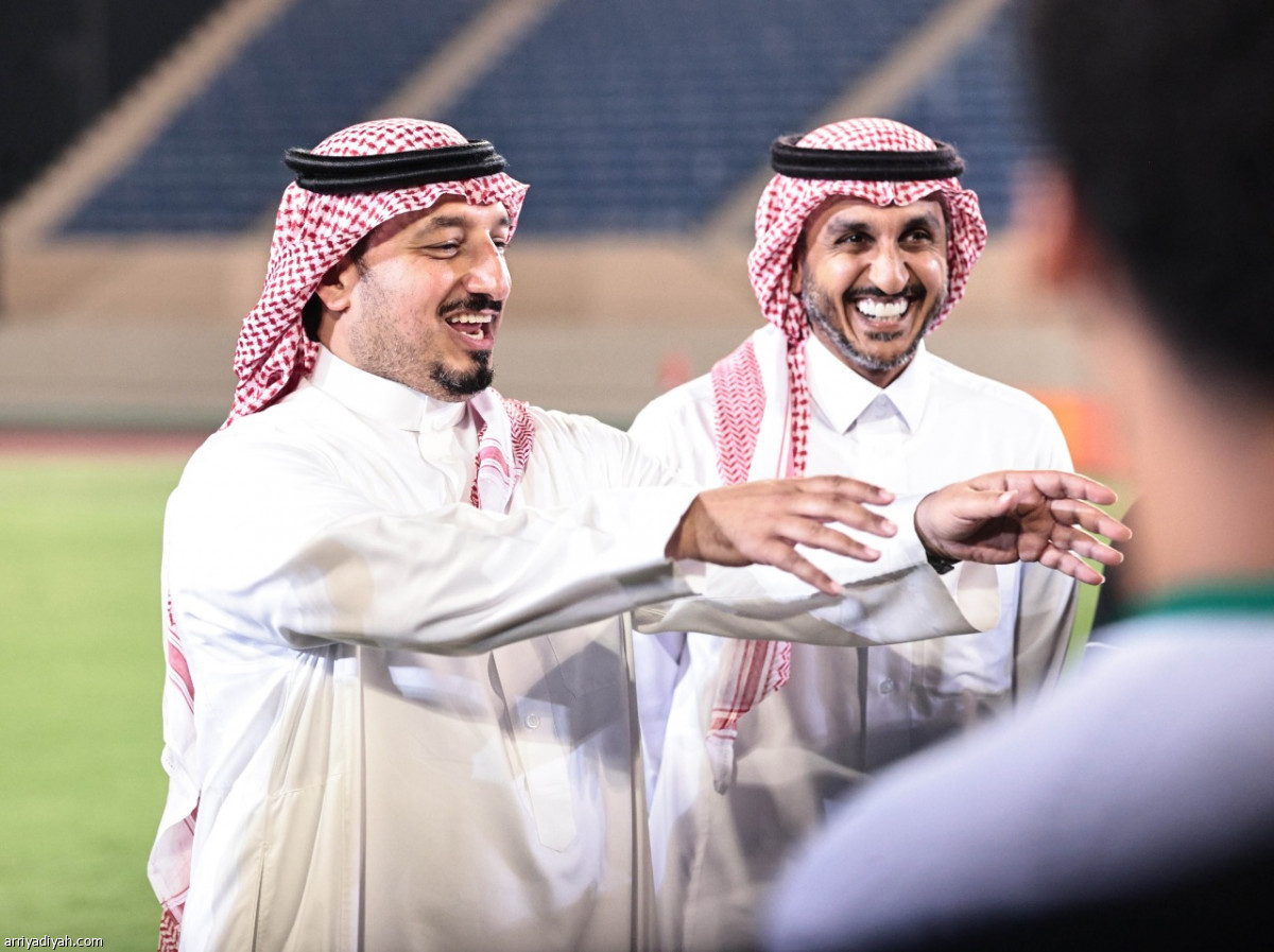 الأخضر الشاب.. احتفالات العبور