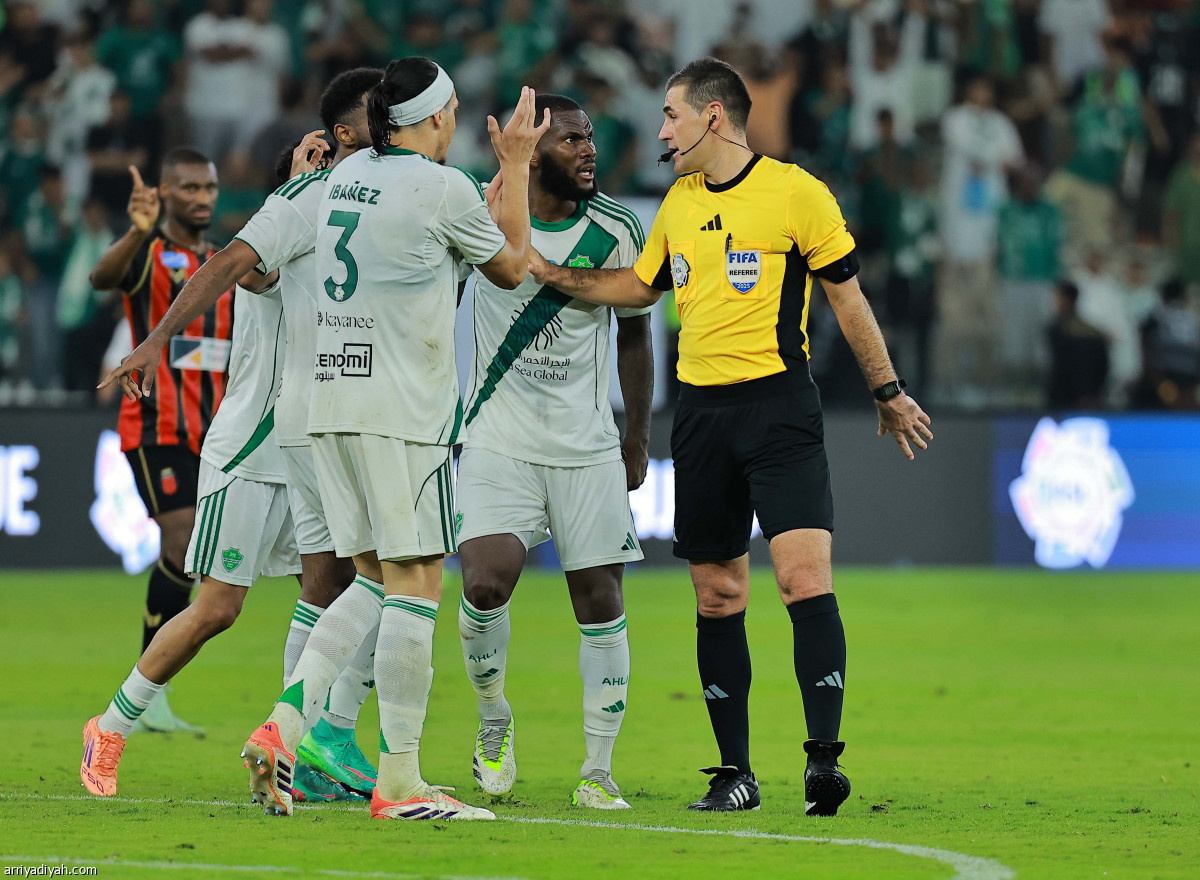 جدل تحكيمي واعتراضات